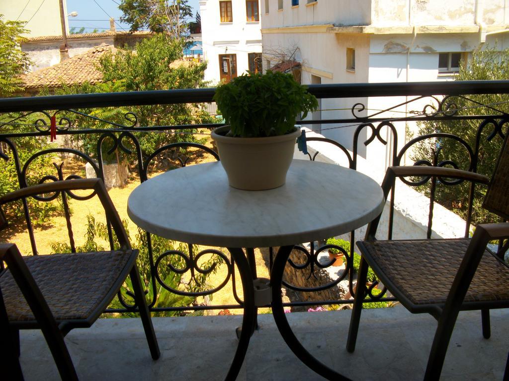 Jasmine'S Guest House Karlovassi Zimmer foto